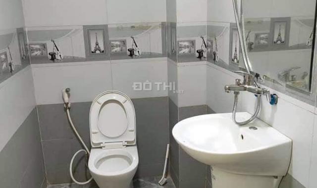 Bán nhà trong ngõ 142 Tôn Thất Tùng, Đống Đa: 24m2 x 3T, MT: 3,5m: Chủ chào: 1,7 tỷ TL nhẹ