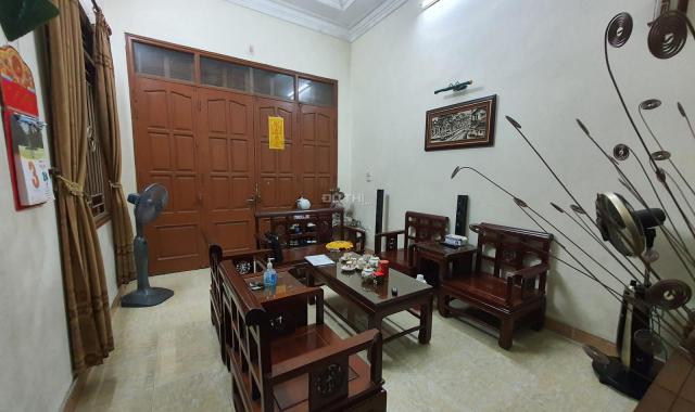 Bán nhà mặt tiền 5.4m diện tích 71m2 giá cực hot 5.5 tỷ ngõ phố Nguyễn Đình Hoàn - CG