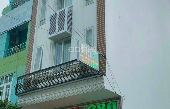 Bán khách sạn mặt tiền Phạm Hữu Lầu Q7 - 5x16m + 20 phòng + giá cho thuê 60 tr / tháng