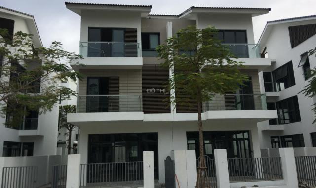 Cho thuê nguyên căn biệt thự mặt hồ công viên Thiên Văn Học. Vị trí đẹp kinh doanh vạn nghề