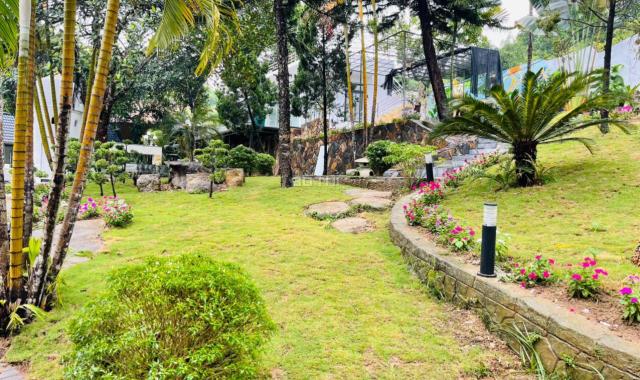 Cần bán gấp khuôn viên nghỉ dưỡng tuyệt đẹp 2000m2 đối diện Legacy, tại Lương Sơn