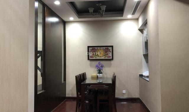 Cho thuê chung cư Royal City, R2, 128 m2, 2PN, nội thất đẹp, 17 tr/tháng. LH: 09812 61526