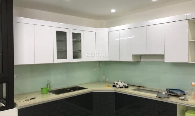 Bán nhà mặt phố Phú Diễn lô góc, 50m2 vỉa hè kinh doanh đỉnh, giá Covid