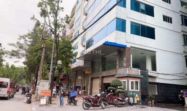 Bán tòa văn phòng Hoàng Quốc Việt - lô góc - 2 mặt thoáng. Giá 135 tỷ