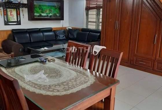 Chính chủ cho thuê căn hộ phố Trần Cung, 83m2 tk 3 phòng ngủ thoáng mát
