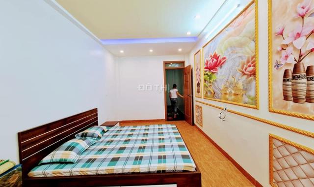 Bán gấp nhà Kim Đồng 5 tầng 36m2, cách phố ô tô 20m full nội thất hotel