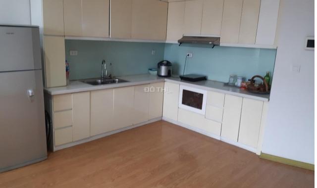 Cần bán cc ở công viên Cầu Giấy 66m2 chia 2 ngủ, tầng trung, view nhìn công viên