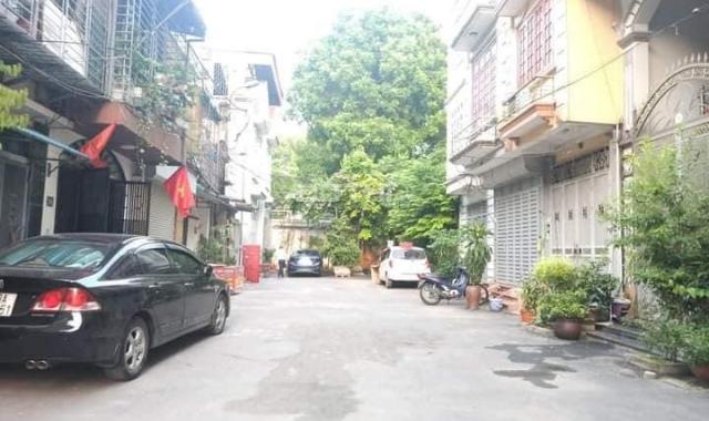 Chính chủ cần bán nhà đẹp Vũ Hữu ngõ rộng, ô tô đỗ cổng, 6 tầng 55m2, MT 4m giá chỉ 5.7 tỷ