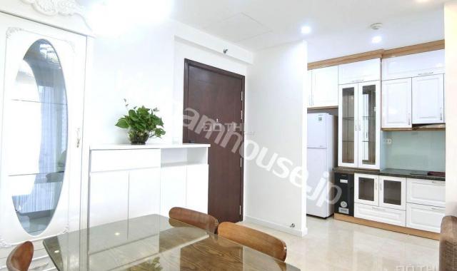 Cho thuê chung cư Dcapital Trần Duy Hưng, 70 m2, 2PN, 2 WC, nội thất đẹp, View Hồ, 14 tr/th