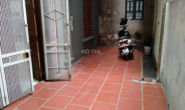 Tôi cần bán gấp nhà Hồ Tùng Mậu, Cầu Giấy, 30m2 x 4 tầng, MT 8m, chỉ 3.2 tỷ