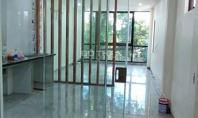 Nhà mặt phố Đại Mỗ kinh doanh đỉnh, DT 40m2 5 tầng cách ngã tư Vạn Phúc 200m