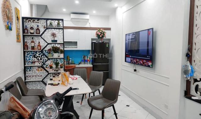Cần bán nhà mới xây đầy đủ nội thất siêu đẹp, trung tâm quận Đống Đa, gần Văn Miếu
