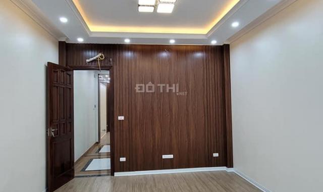 Bán nhà mặt phố Quan Nhân - Thanh Xuân, vỉa hè ôtô tránh 61m2 MT 6m 9 tỷ