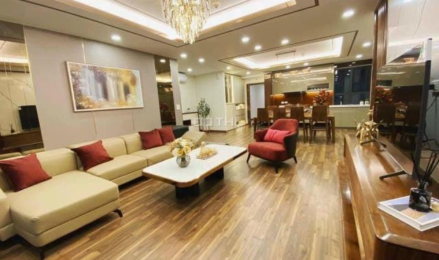 Chung cư Goldmark City bán căn góc 135m2/3PN view sông Hồng đầy đủ nội thất chỉ 29 triệu/m2