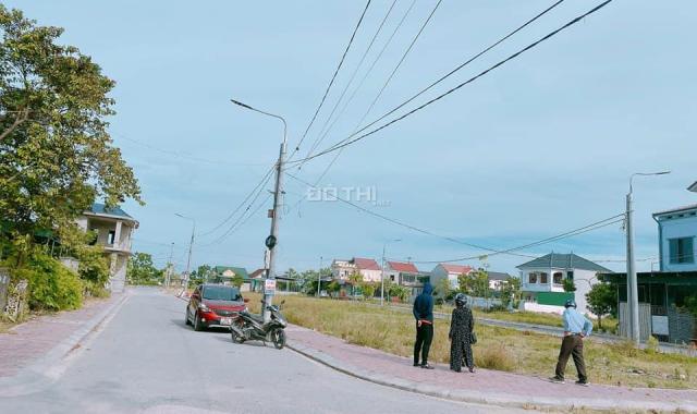 Chính chủ cần bán thanh lý lô đất 3 mặt tiền trung tâm thị trấn Quán Hành, cạnh Quốc lộ 1A
