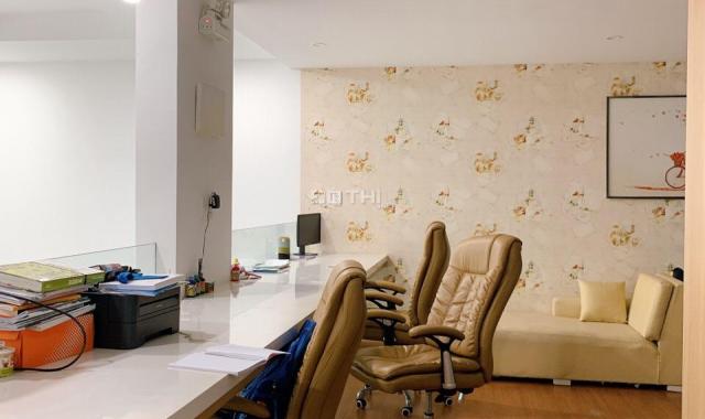 Kẹt tiền bán gấp CH penthouse New Sài Gòn - Hoàng Anh 3 DT: 360m2 4PN giá 4,9 tỷ call: 0847545455