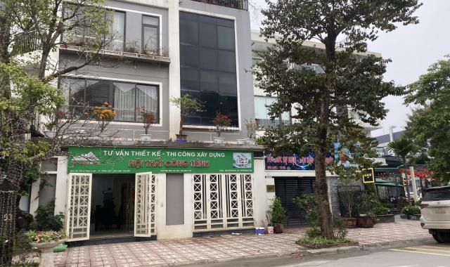 Vỡ nợ bán gấp nhà 4 tầng mặt phố Ngô Xuân Quảng, nhà mới tự xây, giá hấp dẫn