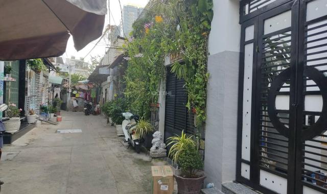 Bán nhà giá siêu giảm, HXH Huỳnh Tấn Phát, Quận 7, 160m2, giá chỉ 4,5 tỷ