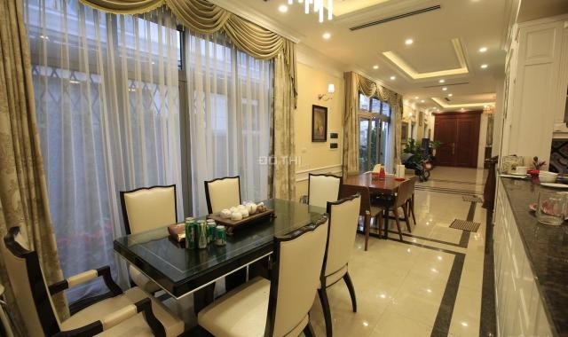 Cho thuê biệt thự song lập 200m2 hướng ĐN Vinhomes Riverside The Harmony, khu hồ điều hòa