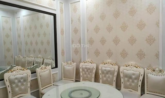 Bán nhà mặt phố Văn Cao Ba Đình, mt 8,5m, 65m2, đất vuông nét, 30 tỷ