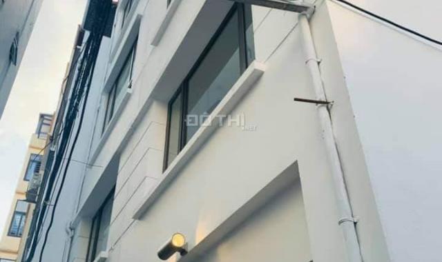 Bán nhà phân lô mới đẹp đường Võ Chí Công Cầu Giấy 5 tầng 3 phòng ngủ khép kín