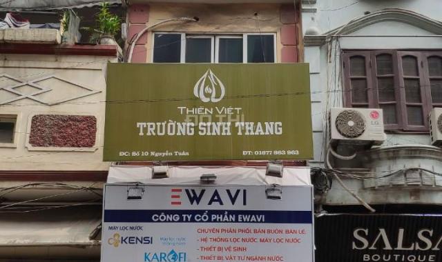 Chính chủ bán nhà mặt đường Nguyễn Tuân 35m2 x 4 tầng, vị trí kinh doanh siêu hot