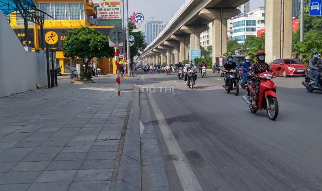 Bán nhà Trần Phú, Hà Đông, mặt phố, ô tô đỗ cửa, 105m2, giá hơn 20 tỷ