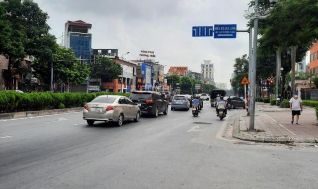 Bán đất phố Nguyễn Văn Cừ, Long Biên, Hà Nội, 68m2, ô tô 7 chỗ vào nhà. Giá 4,88 tỷ