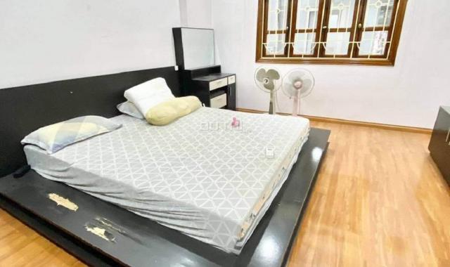 Cho thuê nhà Núi Trúc 6 tầng full đồ đẹp đúng như hình ảnh