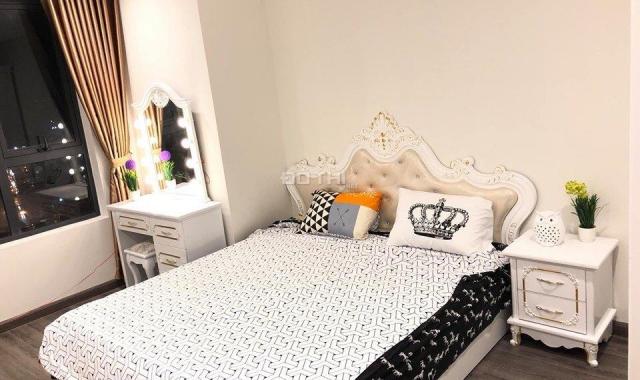 Cho thuê CHCC Indochina Xuân Thủy, 3PN, tầng trung, full nội thất đẹp, giá 18 tr/th, LH 0985024383