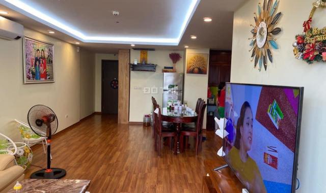 Cần bán căn chung cư Green Park CT15 Việt Hưng 102m2 giá: 3 tỷ