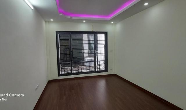 Cần bán nhà 5T Trung Văn - Nam Từ Liêm, 32m2, gần chợ Trung Văn, cách đường ô tô 50m. 0984672007