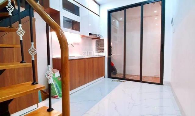 Bán nhà Khương Hạ DTSD 35m2, ô tô đỗ cổng, nhà đẹp full nội thất, vào ở luôn 1 tỷ