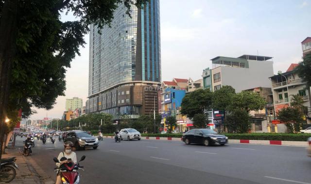 Vip, bán đất mặt phố Trần Thái Tông, Cầu Giấy, 56m2, MT 4.4m, giá 20.5 tỷ