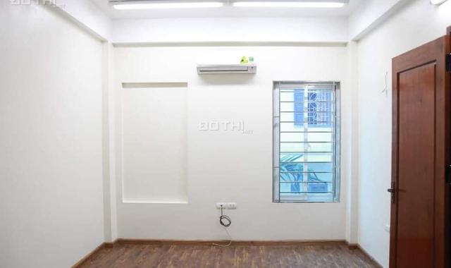 Bán nhà mặt ngõ Hoàng Quốc Việt, Cầu Giấy 45m2x5T 4,8 tỷ LH 0902224679