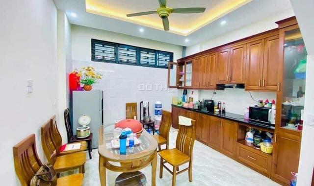 Duy nhất nhà lô góc, 50m2, 4T, 5PN chỉ 4.2 tỷ phố Bà Triệu, Hà Đông