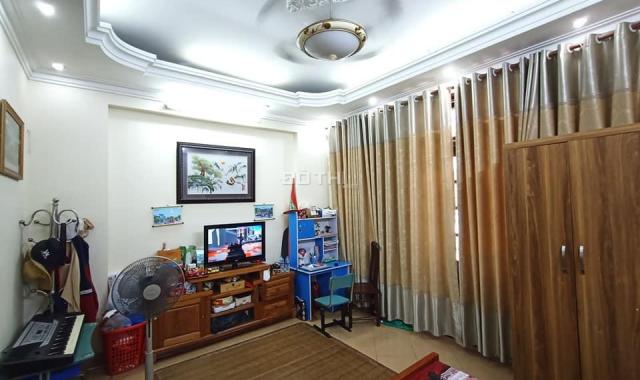 Bán nhà mặt phố Hương Viên 40m2 mặt tiền 4,6m vỉa hè chỉ 195tr/m2