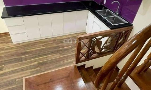 Nhà mới siêu vip gara ô tô phố Nguyễn Trãi 36m2 6 tầng, MT 4.2m. Giá 5.6 tỷ