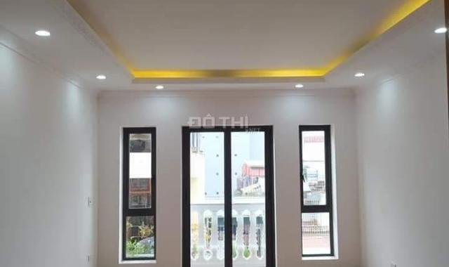 Nhà mới siêu vip gara ô tô phố Nguyễn Trãi 36m2 6 tầng, MT 4.2m. Giá 5.6 tỷ