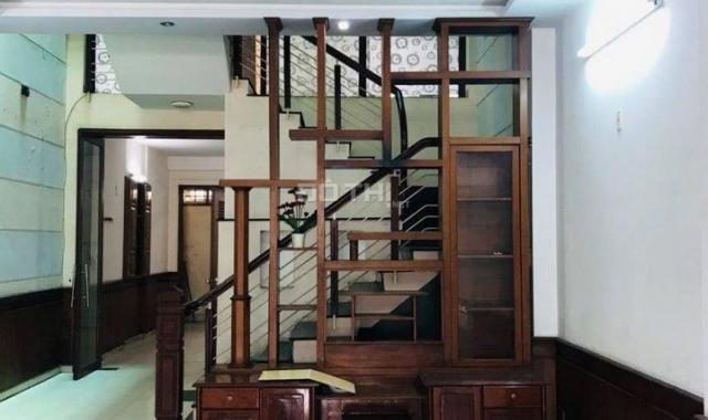 Chính chủ gửi bán căn nhà 3 tầng đường Nguyễn Hữu Thọ full cửa gỗ siêu đẹp - giá tốt thị trường
