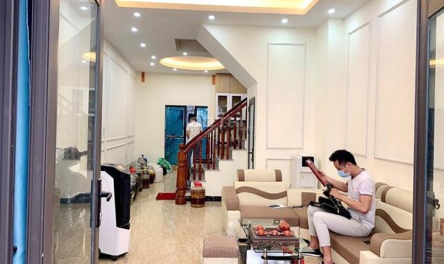 Bán nhà trong ngõ phố Nguyễn Khang 36m2, 5 tầng 3,4 tỷ, ngõ nông, rộng sạch sẽ, lh 033.895.6768