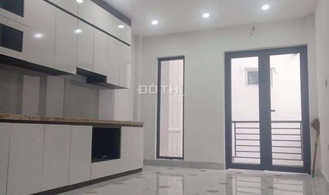 Bán gấp nhà Mễ Trì 32m2 5 tầng nhỉnh 3 tỷ