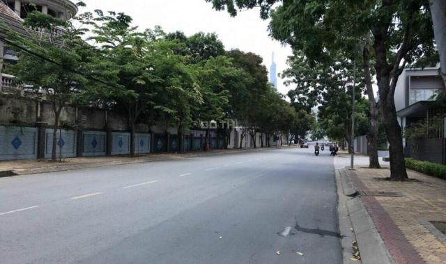 Cho thuê mặt tiền Thảo Điền, DT: 1000m2, ngang 20m, có 1 biệt thự 2 tầng, 147tr/th