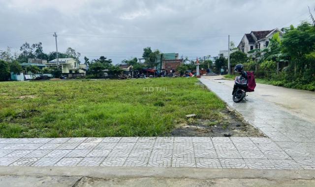 Bán Đất thị xã Điện Bàn, Quảng Nam, giá rẻ nhất khu, có sổ, đường 5,5m, hai mặt tiền 121m2