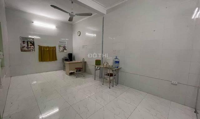 Bán nhà Cát Linh, ô tô đỗ cửa, kinh doanh tuyệt vời, 56m2, nhỉnh 5 tỷ