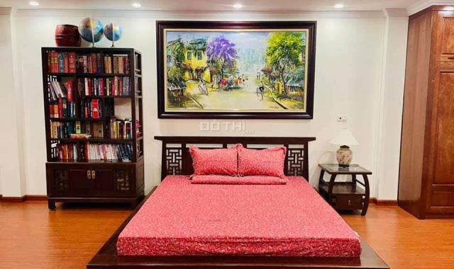 Bán nhà mặt phố Nguyễn Thái Học, DT: 102m2, 7 tầng, mặt tiền 5,1m, giá 53 tỷ 037.818.6886