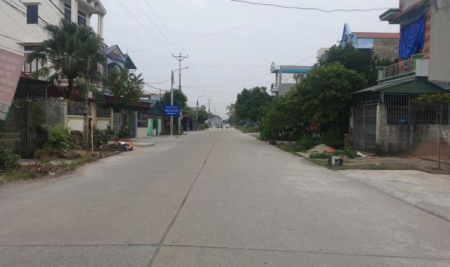 Bán ô đất 80m2 cạnh ủy ban xã Thanh Sơn, mặt đường rộng 27m buôn bán kinh doanh cực tốt, giá đầu tư