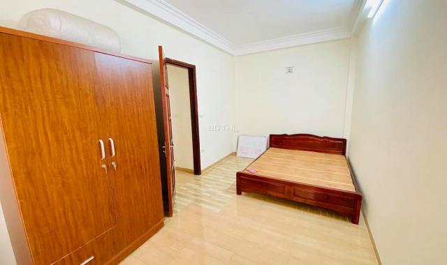 Bán nhà lô góc đường Phùng Khoang 40m2, 5 tầng, 3,65 tỷ full nội thất ở ngay gần ô tô