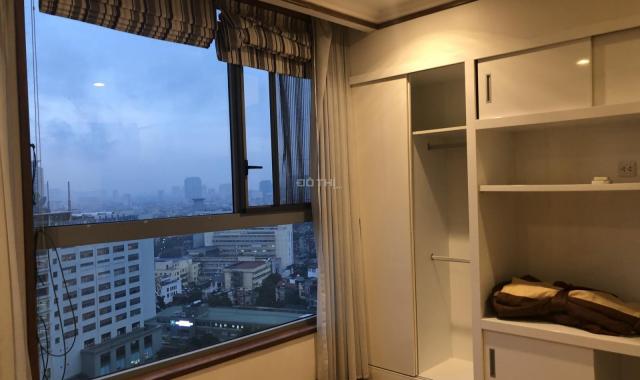 Bán căn hộ 01 phòng ngủ chung cư Vinhomes Nguyễn Chí Thanh view hồ Ngọc Khánh nguyên bản chủ đầu tư