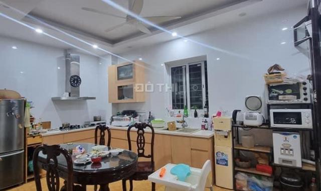 Biệt thự sân vườn đẹp, phố Thái Hà 100m2, giá 9.5 tỷ